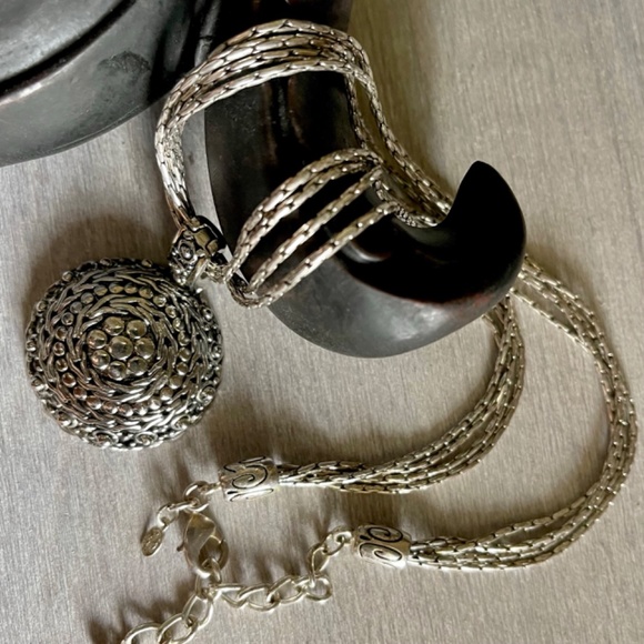 Premier Designs Necklace and Earrings Set - Picture 5 of 11